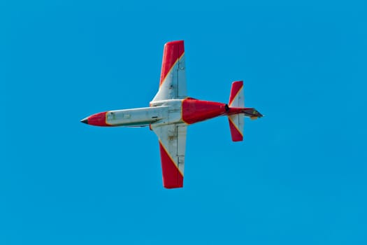 CADIZ, SPAIN-SEP 9: Aircrafts of the Patrulla Aguila taking part in a test on the 4th airshow of Cadiz on Sep 9, 2011, in Cadiz, Spain
