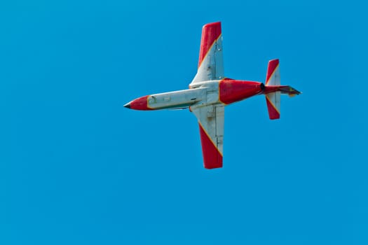CADIZ, SPAIN-SEP 9: Aircrafts of the Patrulla Aguila taking part in a test on the 4th airshow of Cadiz on Sep 9, 2011, in Cadiz, Spain