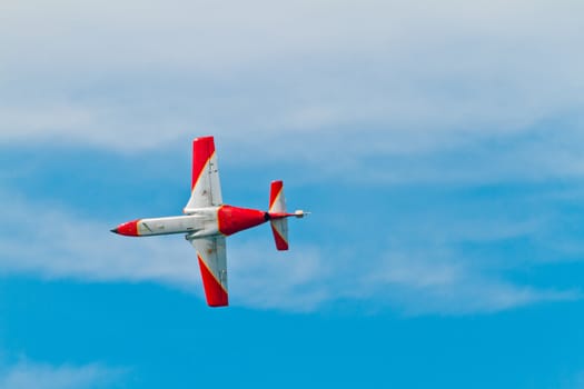 CADIZ, SPAIN-SEP 9: Aircrafts of the Patrulla Aguila taking part in a test on the 4th airshow of Cadiz on Sep 9, 2011, in Cadiz, Spain