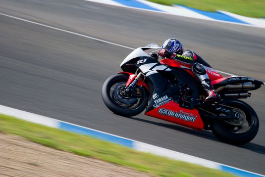 JEREZ DE LA FRONTERA, SPAIN - SEP 03: Pilot of motorcycling of Formula Extreme in the Spanish championship of velocity (CEV) on Sep 03, 2005, in racetrack of velocity of Jerez de la Frontera