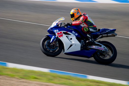 JEREZ DE LA FRONTERA, SPAIN - SEP 03: Pilot of motorcycling of Formula Extreme in the Spanish championship of velocity (CEV) on Sep 03, 2005, in racetrack of velocity of Jerez de la Frontera