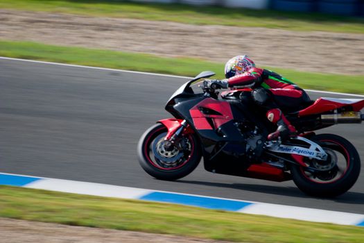 JEREZ DE LA FRONTERA, SPAIN - SEP 03: Pilot of motorcycling of Formula Extreme in the Spanish championship of velocity (CEV) on Sep 03, 2005, in racetrack of velocity of Jerez de la Frontera