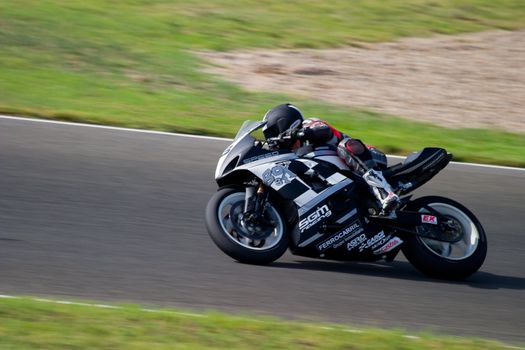 JEREZ DE LA FRONTERA, SPAIN - SEP 03: Pilot of motorcycling of Formula Extreme in the Spanish championship of velocity (CEV) on Sep 03, 2005, in racetrack of velocity of Jerez de la Frontera