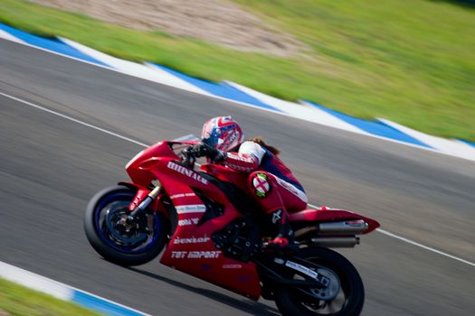 JEREZ DE LA FRONTERA, SPAIN - SEP 03: Pilot of motorcycling of Formula Extreme in the Spanish championship of velocity (CEV) on Sep 03, 2005, in racetrack of velocity of Jerez de la Frontera