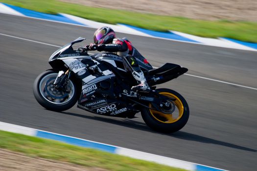 JEREZ DE LA FRONTERA, SPAIN - SEP 03: Pilot of motorcycling of Formula Extreme in the Spanish championship of velocity (CEV) on Sep 03, 2005, in racetrack of velocity of Jerez de la Frontera