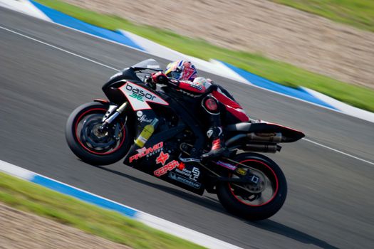 JEREZ DE LA FRONTERA, SPAIN - SEP 03: Pilot of motorcycling of Formula Extreme in the Spanish championship of velocity (CEV) on Sep 03, 2005, in racetrack of velocity of Jerez de la Frontera