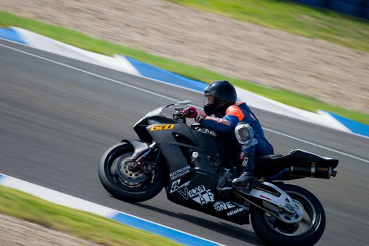JEREZ DE LA FRONTERA, SPAIN - SEP 03: Pilot of motorcycling of Formula Extreme in the Spanish championship of velocity (CEV) on Sep 03, 2005, in racetrack of velocity of Jerez de la Frontera