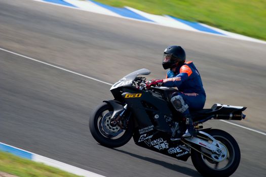 JEREZ DE LA FRONTERA, SPAIN - SEP 03: Pilot of motorcycling of Formula Extreme in the Spanish championship of velocity (CEV) on Sep 03, 2005, in racetrack of velocity of Jerez de la Frontera