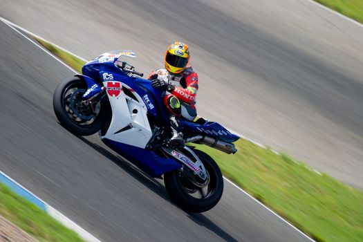 JEREZ DE LA FRONTERA, SPAIN - SEP 03: Pilot of motorcycling of Formula Extreme in the Spanish championship of velocity (CEV) on Sep 03, 2005, in racetrack of velocity of Jerez de la Frontera