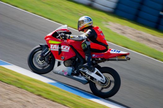 JEREZ DE LA FRONTERA, SPAIN - SEP 03: Pilot of motorcycling of Supersport in the Spanish championship of velocity (CEV) on Sep 03, 2005, in racetrack of velocity of Jerez de la Frontera