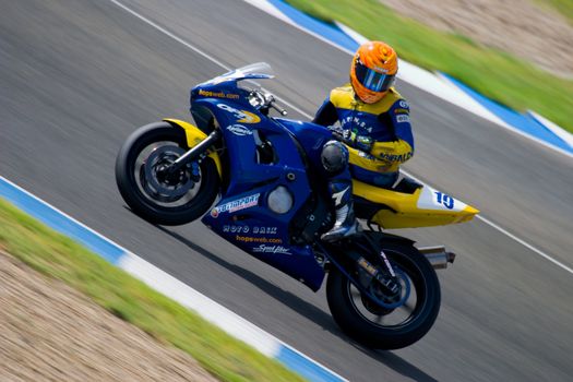 JEREZ DE LA FRONTERA, SPAIN - SEP 03: Pilot of motorcycling of Supersport in the Spanish championship of velocity (CEV) on Sep 03, 2005, in racetrack of velocity of Jerez de la Frontera