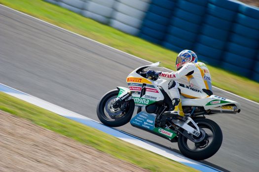 JEREZ DE LA FRONTERA, SPAIN - SEP 03: Pilot of motorcycling of Supersport in the Spanish championship of velocity (CEV) on Sep 03, 2005, in racetrack of velocity of Jerez de la Frontera