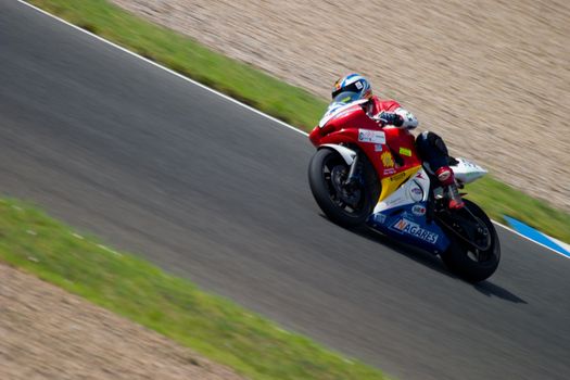 JEREZ DE LA FRONTERA, SPAIN - SEP 03: Pilot of motorcycling of Supersport in the Spanish championship of velocity (CEV) on Sep 03, 2005, in racetrack of velocity of Jerez de la Frontera