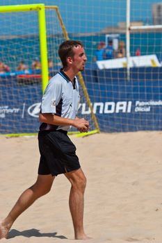 CADIZ, SPAIN -  JUL 22:  Unknow referee,  refereeing a match of the Spanish Championship of Beach Soccer on Jul 22, 2006 on the beach of La Victoria in Cadiz, Spain
