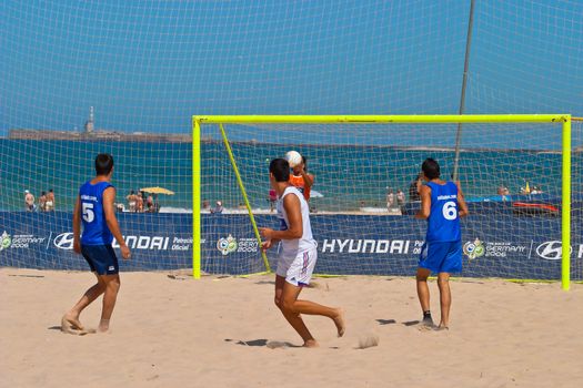 CADIZ, SPAIN -  JUL 22:  Unknown players of unknown team playing the Spanish Championship of Beach Soccer on Jul 22, 2006 on the beach of La Victoria in Cadiz, Spain