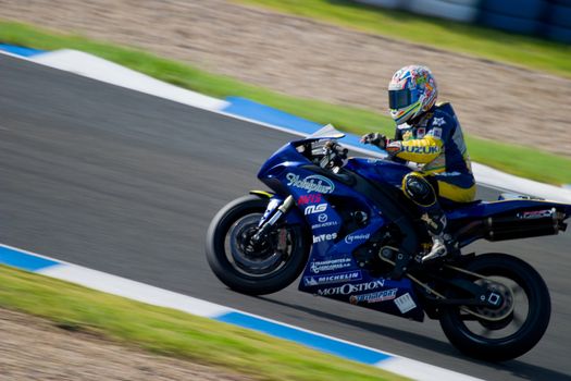 JEREZ DE LA FRONTERA, SPAIN - SEP 03: Pilot of motorcycling of Formula Extreme in the Spanish championship of velocity (CEV) on Sep 03, 2005, in racetrack of velocity of Jerez de la Frontera