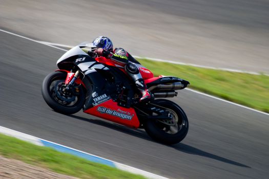 JEREZ DE LA FRONTERA, SPAIN - SEP 03: Pilot of motorcycling of Formula Extreme in the Spanish championship of velocity (CEV) on Sep 03, 2005, in racetrack of velocity of Jerez de la Frontera