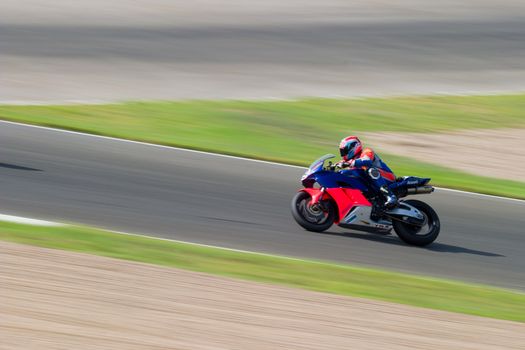 JEREZ DE LA FRONTERA, SPAIN - SEP 03: Pilot of motorcycling of Formula Extreme in the Spanish championship of velocity (CEV) on Sep 03, 2005, in racetrack of velocity of Jerez de la Frontera