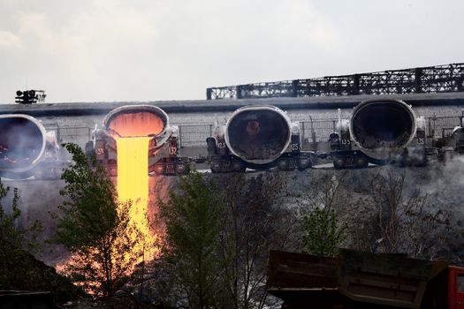 drain slag at steel plant