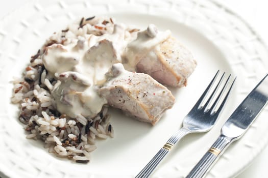 pork tenderloin with mushrooms and creamy sauce