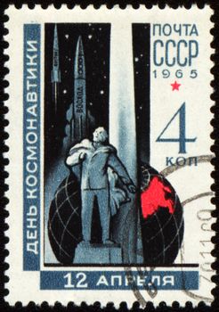 USSR - CIRCA 1965: A stamp printed in USSR shows monument of Tsiolkovsky, russian scientist in the field of 

space, circa 1965