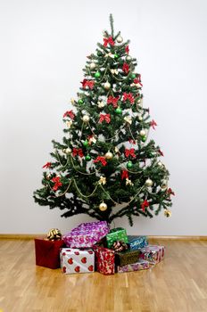 Christmas tree with gifts