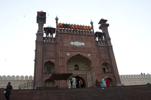 Badshahi Mosque front