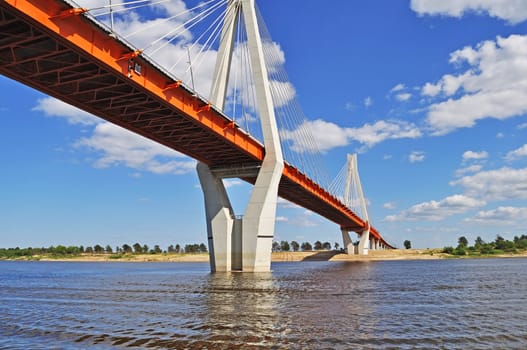 New big cable-braced bridge across the Oka river near Murom, Russia