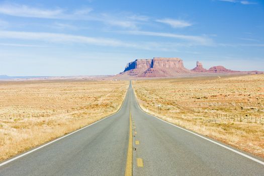 road, Monument Valley National Park, Arizona, USA