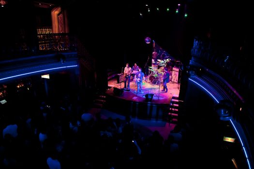 EL PUERTO DE SANTA MARIA, SPAIN - APR 24: Concert of the group of Indie Pop, Champagne on Apr 24, 2009, on the discotheque Mucho Teatro on El Puerto de Santa Maria, Cadiz, Spain