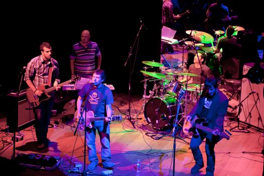 EL PUERTO DE SANTA MARIA, SPAIN - APR 24: Concert of the group of Indie Pop, Champagne on Apr 24, 2009, on the discotheque Mucho Teatro on El Puerto de Santa Maria, Cadiz, Spain