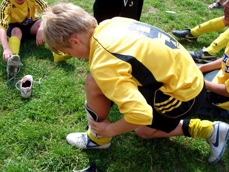 young football players. Please note: No negative use allowed.