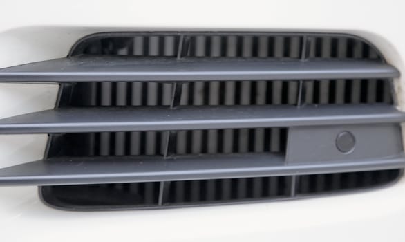 horizontal, landscape automobile grill