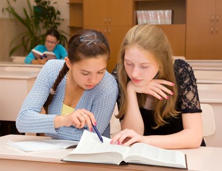 Students read the book during the break