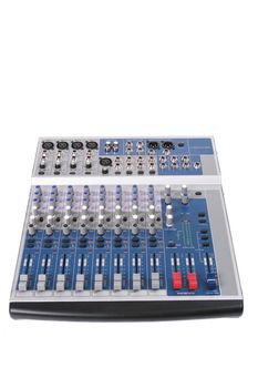 18-channel audio mixing console