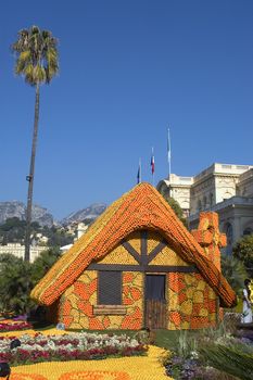 With this occasion the gardens are the theater of construction of monument out of oranges and lemons on a different topic each years.