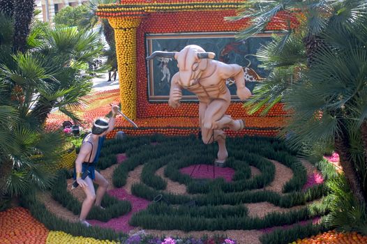 With this occasion the gardens are the theater of construction of monument out of oranges and lemons on a different topic each years.