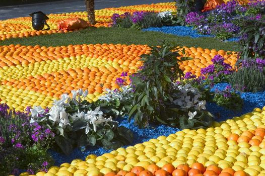 With this occasion the gardens are the theater of construction of monument out of oranges and lemons on a different topic each years.