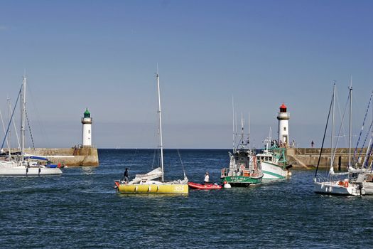 Port with lighthouses near Belle-Ile, Le Palais, Brittany, North France. Belle-Ile, Le Palais, Hafen mit Leuchtturm.