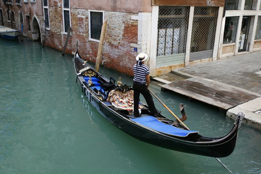 Gondolier waiting for customers - Venice