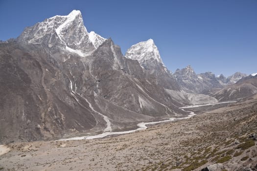 Mountain scenery around Dingboche (4410 Metres) on the trekking route to Everest Base Camp, Nepal