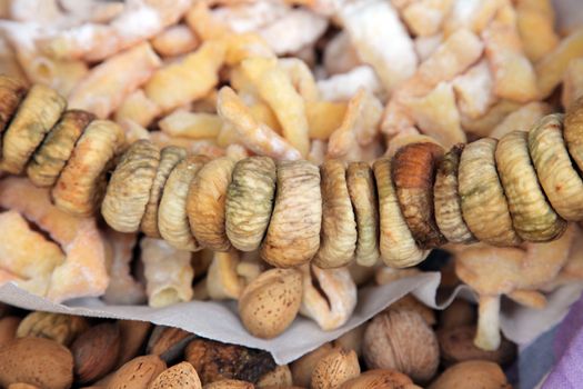 Dried figs