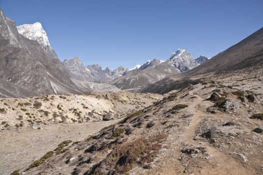 Mountain scenery around Dingboche (4410 Metres) on the trekking route to Everest Base Camp, Nepal