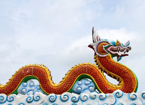 The dragon status on roof