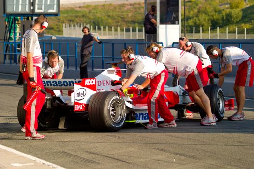 JEREZ DE LA FRONTERA, SPAIN - OCT 11: Olivier Panis of Toyota F1 entes the pit on a training session on October 11 , 2006 in Jerez de la Frontera , Spain