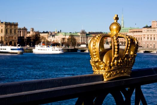 Picture of gold crown in Stockholm City