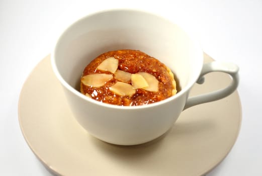 almond cake in a cup