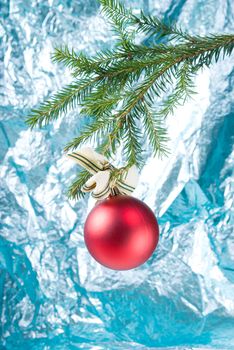 Christmas tree ornaments on brilliant background,waiting the holiday