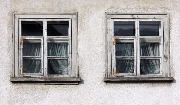 detail of an old house with wooden windows