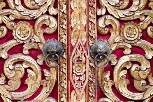 close up Thai carved doors